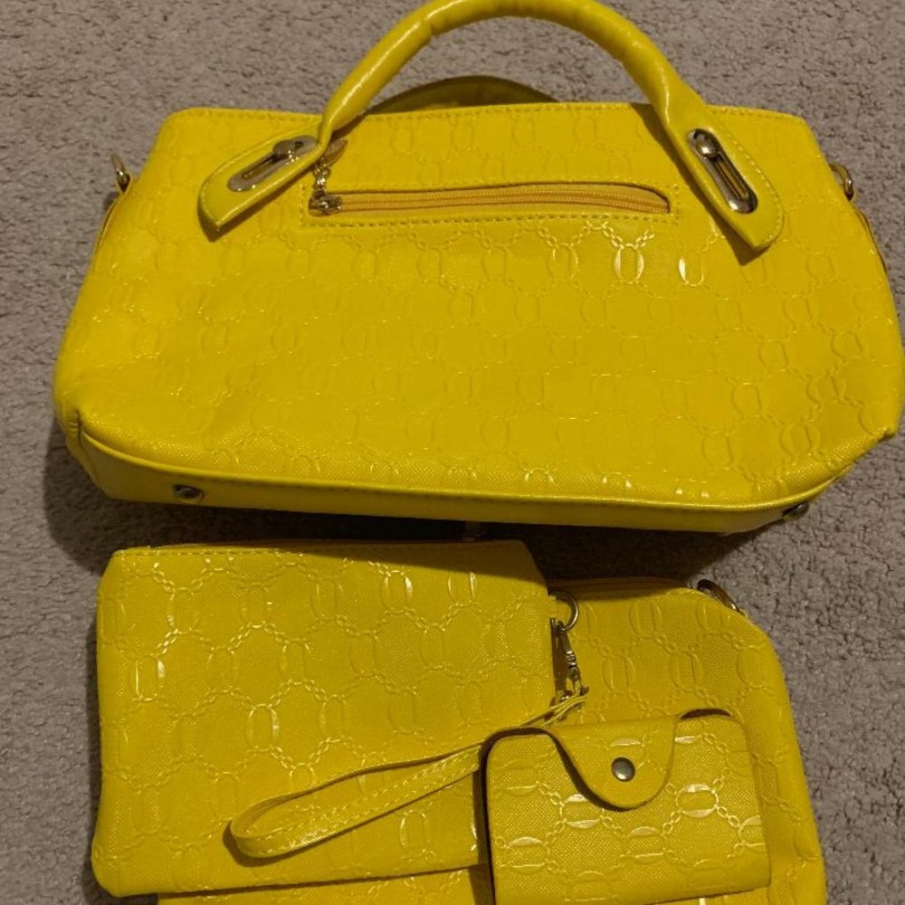 Yellow Soperwillton Purse Set